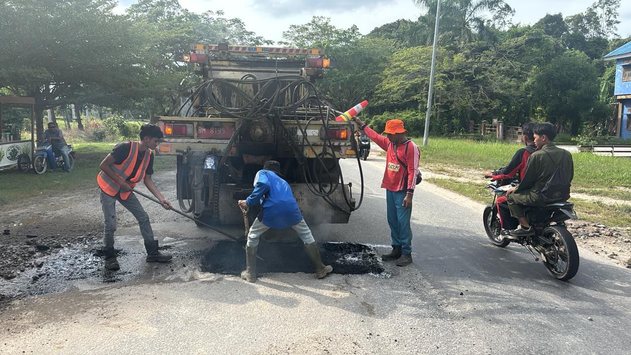 PUPR Siak Perbaikan Tiga Ruas Jalan Strategi, Dorong Mudik Lebaran Aman dan Nyaman