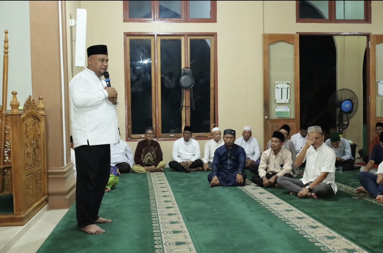 Safari Ramadan di Lubuk Dalam, Wabup Siak Ajak Masyarakat Bersyukur dan Perkuat Kepedulian Sosial