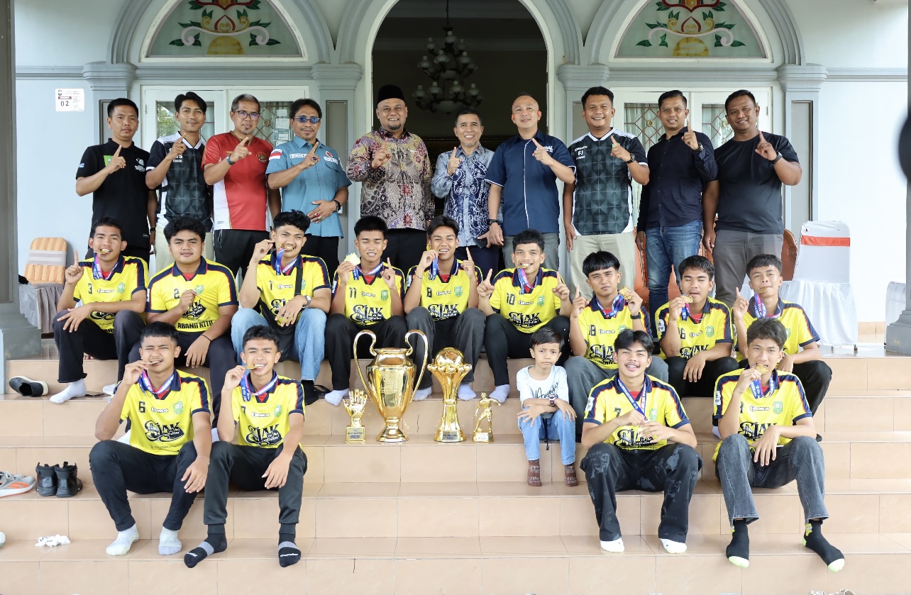Ketua KONI Siak Syamsurizal Terima Kepulangan Tim Juara Afkab Siak, Bangga Harumkan Nama Daerah